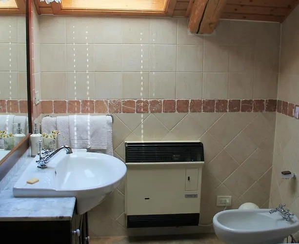 Dei Tigli Nocleg ze śniadaniem Serravalle d'Asti